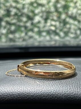 14K Gold Plated Engraved Hinged Bangle Bracelet - Size 7 1/4”